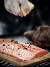 Weber Grill Zubehör: Räucherholz von Weber für schmackhafte Gerichte Weber Grill Zubehör: Räucherholz von Weber für schmackhafte Gerichte