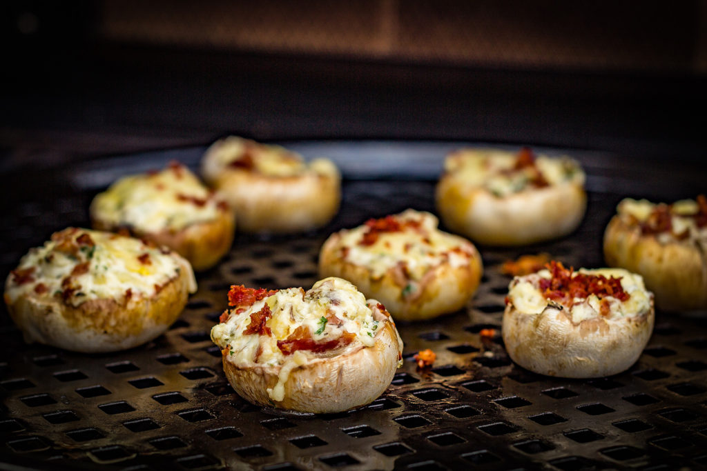 Gefüllte Champignons mit Frischkäse - Grillrezepte