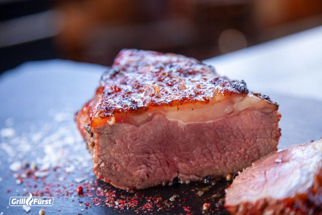 Medium gegartes Roastbeef vom Grill