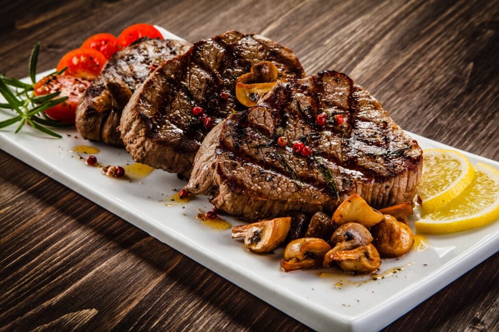 Das typische Branding der Steaks gelingt genauso gut wie bei aufgetautem Fleisch.