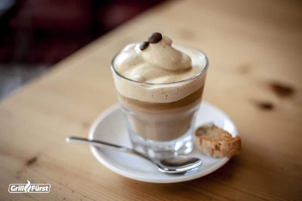 Dalgona-Coffee Cocktail als Dessert-Alternative