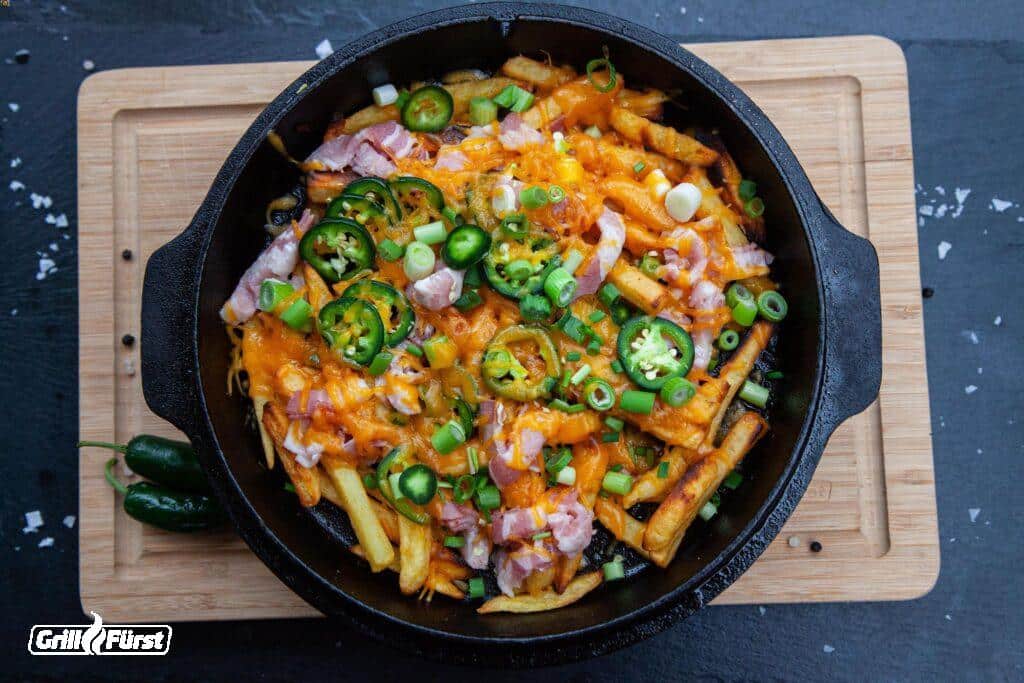 Chili Cheese Fries mit Bacon