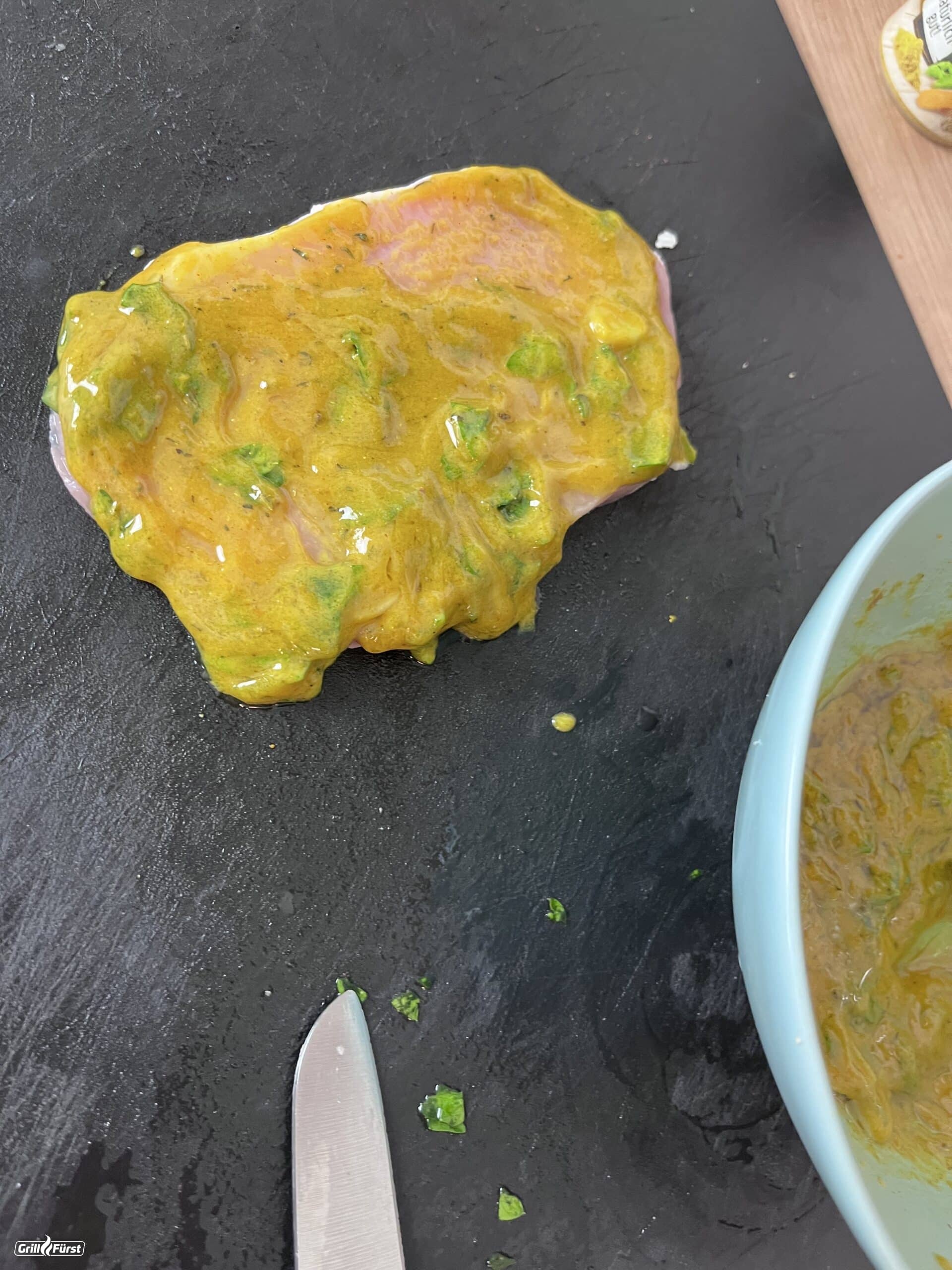 Curry Grill-Marinade für das perfekte Grillfleisch