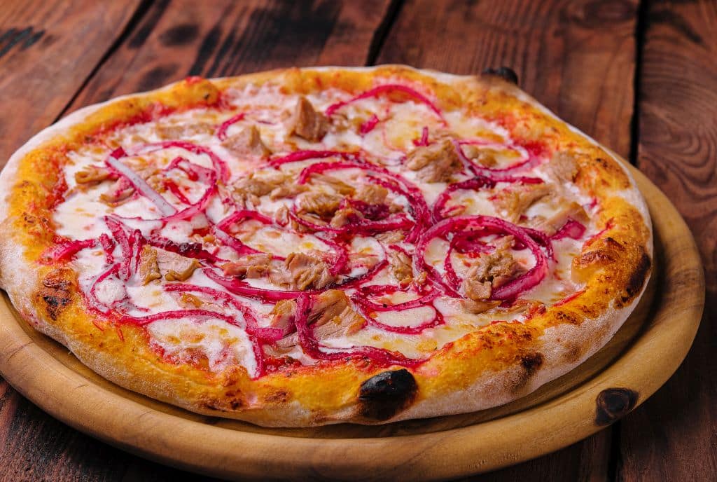 Pizza Tonno – knusprig & lecker