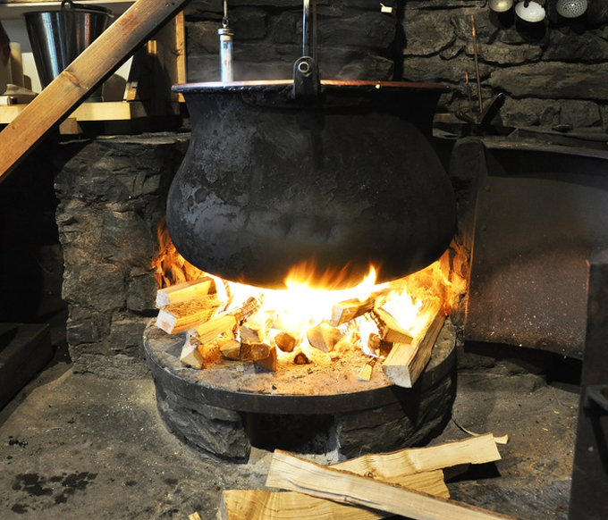 Eine Feuerstelle im Haus sorgte vermutlich für zufälliges Räuchern Eine Feuerstelle im Haus sorgte vermutlich für zufälliges Räuchern