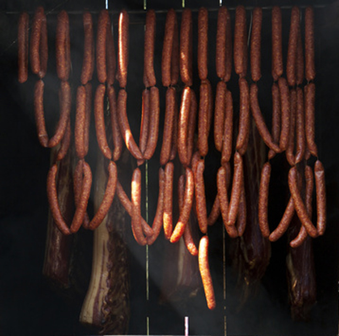 Schinken und anderes Fleisch Räuchern Schinken und anderes Fleisch Räuchern