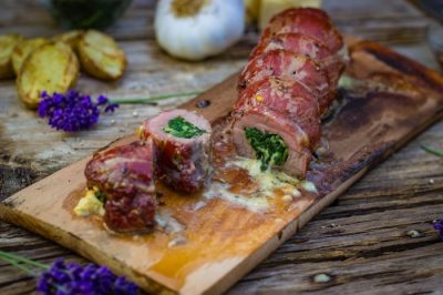 Grillfürst Räucherplanke - Räucherbrett Saftige Lende auf der Räucherplanke zubereitet
