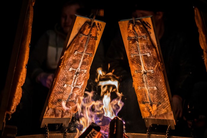 Axtschlag Premium Line Flammlachsbrett für köstlichen Flammlachs