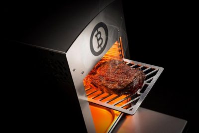 Der Beefer One PRO sorgt mit 800°C für perfekte Steaks