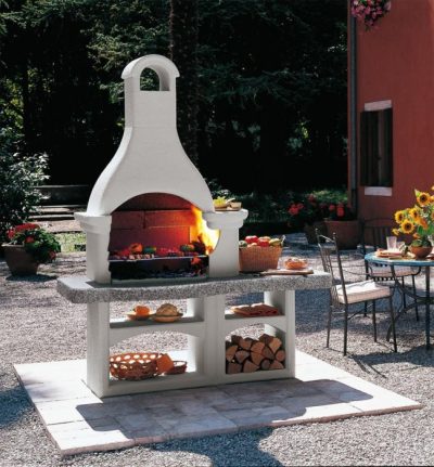 Beton Grillkamin als Dekoration, Feuerstelle und Holzkohlegrill – zum Beispiel Modell Lanzarote 3 von Palazzetti