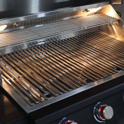 Massive Materialqualität der Brabura Gasgrills zeigt sich schon bei den Grillrosten