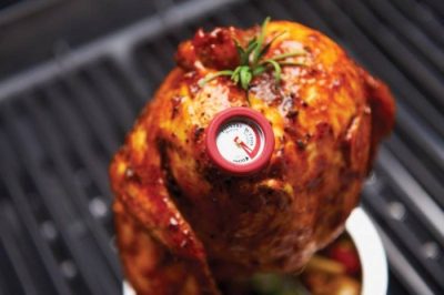 Broil King Grillthermometer analog als Einstechthermometer Einfach und funktionell – das analoge Einstechthermometer von Broil King speziell für Hühnchen und Rindfleisch im Set