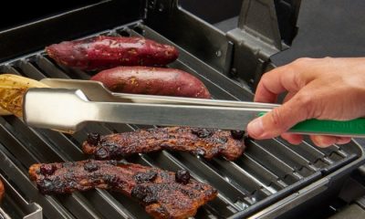 Lange Grillzange mit Silikongriffen Lange Grillzange mit Silikongriffen