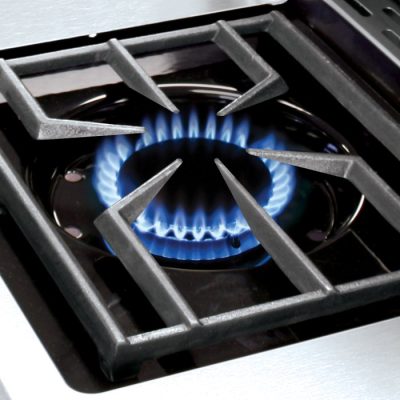Broil King Regal mit Seitenkocher Broil King Regal 490, 590 und 690 XL sind mit einem Seitenkocher ausgestattet inkl Gussrost