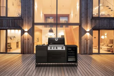 Burnout Kitchen BBQ Block mit integriertem Einbaugrill Napoleon Legend 485 Shadow