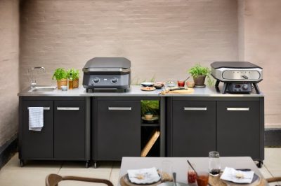 COZZE Outdoorküche mit Spülschrank, zweitürigem Schrank sowie Schrankmodul mit integrierten Regalböden