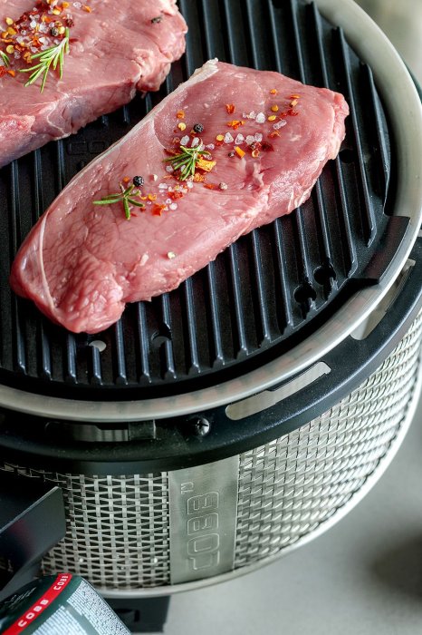 Cobb Grill Premier Gas Deluxe 2.0 mit Griddle+ Grillplatte