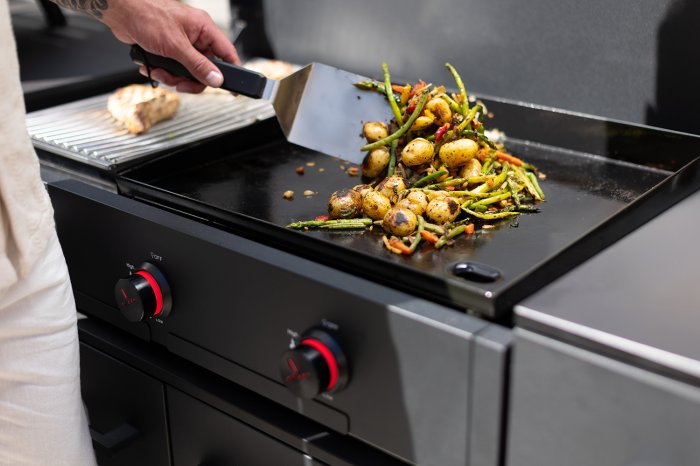 COZZE Combo 900 - Planchagrill und Steakstation in einem Gerät