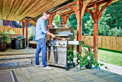 Hochwertiger Gas Edelstahlgrill Baron von Broil King