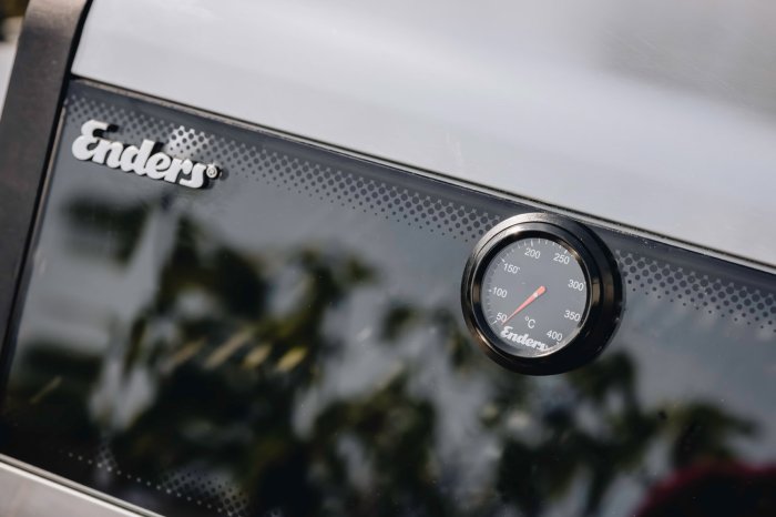 Enders Monroe Pro 3 SIKR Turbo Edelstahlgasgrill mit XL-Sichtscheibe