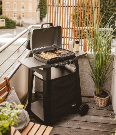 Enders Urban II Pro Gasgrill mit höherer Garhaube und Unterwagen Enders Urban II Pro Gasgrill mit höherer Garhaube und Unterwagen