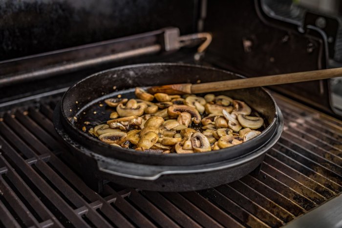 Grillfürst Dutch Oven Deckel als Grillpfanne