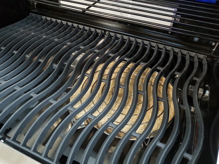 Grillfürst Räucherschnecke auf Napoleon Gasgrill