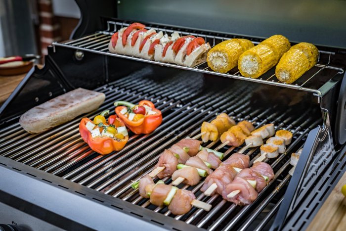 Grillfürst Gasgrill G620E indirektes Grillen