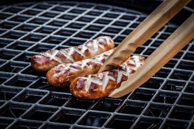 Grillzange für sicheres Greifen und Wenden am Grill Grillzange für sicheres Greifen und Wenden am Grill