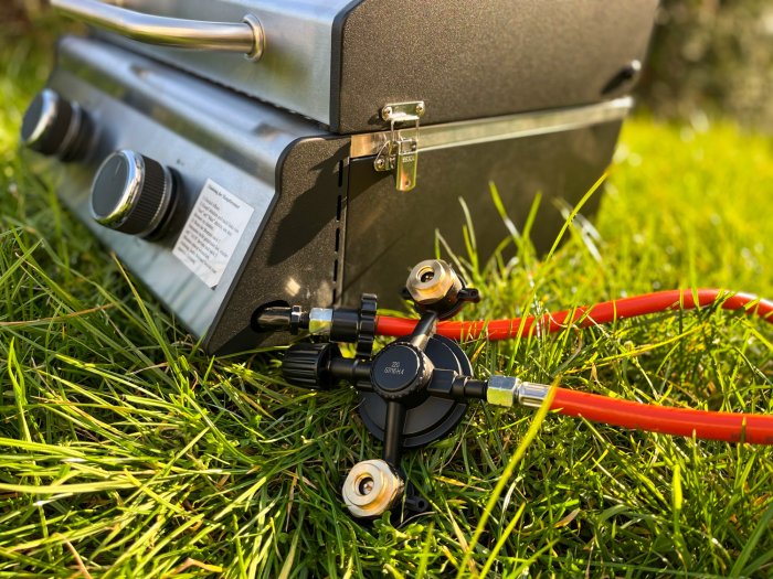 Grillfürst Kombi Kartuschenregler am Campinggrill