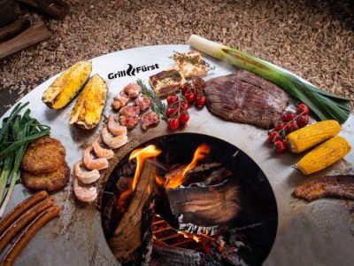 Grillfürst Feuerplatte aus massivem Edelstahl Grillfürst Feuerplatte aus massivem Edelstahl