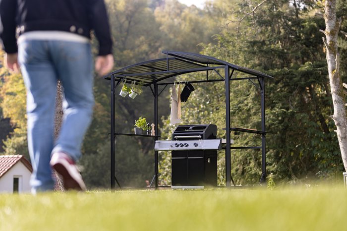 Grillpavillon für den Einsatz auf der Terrasse und im Garten