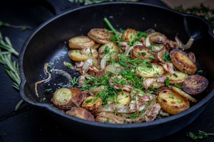 Grillfürst Gusseisenpfanne 25 cm für Bratkartoffeln