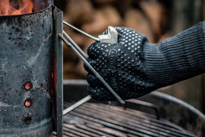 Grillfürst Grillhandschuh schützt vor Temperaturen bis 500°C Grillfürst Grillhandschuh schützt vor Temperaturen bis 500°C