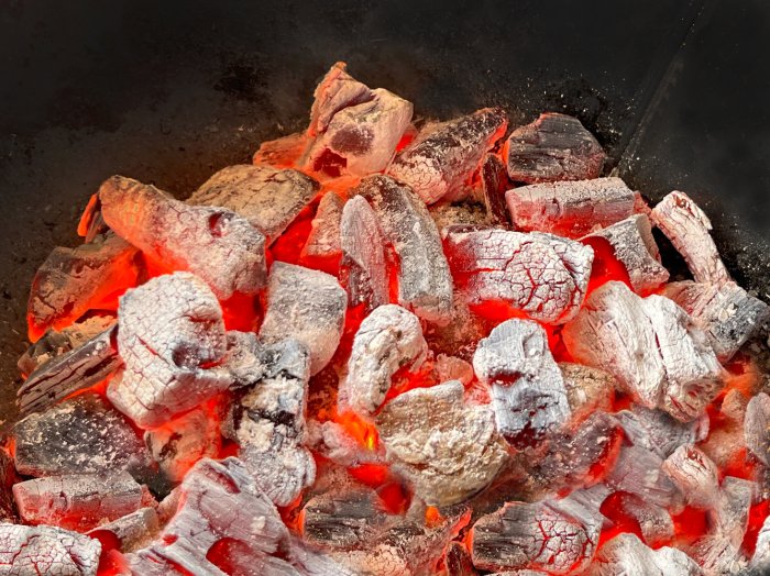 Höllisch heiße Glut mit der Grillfürst Grillkohle