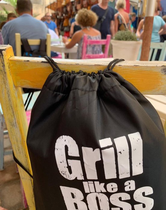 Die Grillfürst Iso-Tragetasche unterwegs im Biergarten