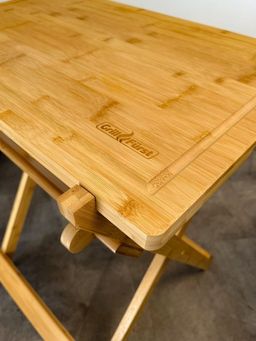 Grillfürst Klapptisch mit Bambus Schneidebrett