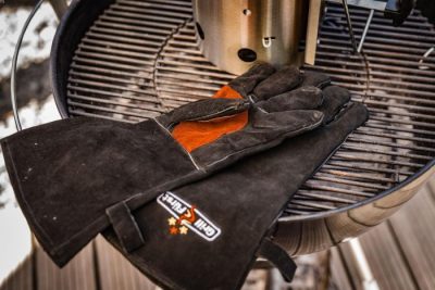 Grillhandschuhe aus Leder als Weber Grillzubehör Zum sicheren Umgang mit ihrem Weber Holzkohlegrill: Grillfürst Leder Grillhandschuhe