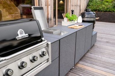 Grillfürst Gartenküche mit Einbaugrill, Seitenbrenner und Keramikgrill Grillfürst Outdoor Küche in Schiefer Optik