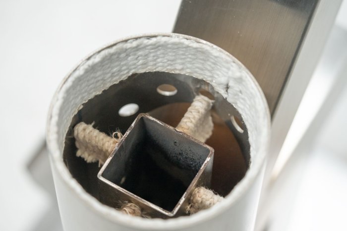 Grillfürst Pelletfackel mit Pellets befüllen und anzünden