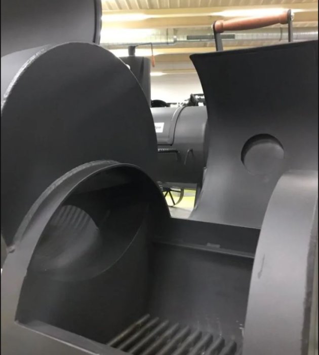 Die Hitzedurchführung an der Kochplatte der Grillfürst Smoker