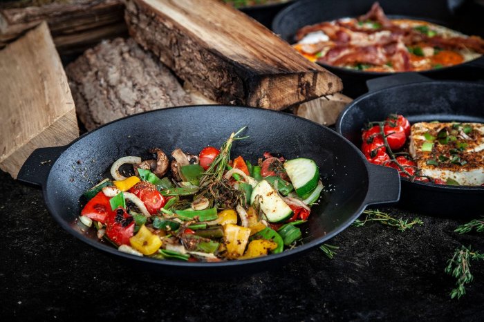 Grillfürst Gusseisen Wok für besonders gute Hitzespeicherung