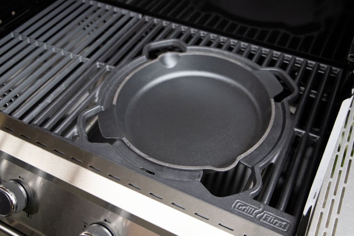 Grillfürst X-Rost mit Pfanneneinsatz aus Gusseisen Grillfürst X-Rost mit Pfanneneinsatz aus Gusseisen