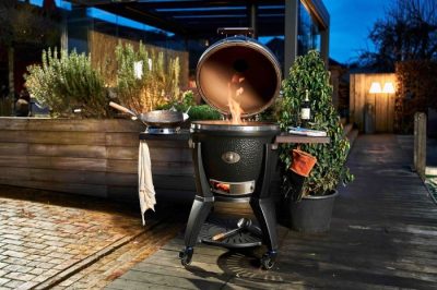 Monolith Keramik Grill Avantgarde Classic mit Untergestell und Seitentischen