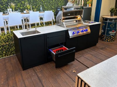 Napoleon Altura Outdoor Küche mit Kühlschublade