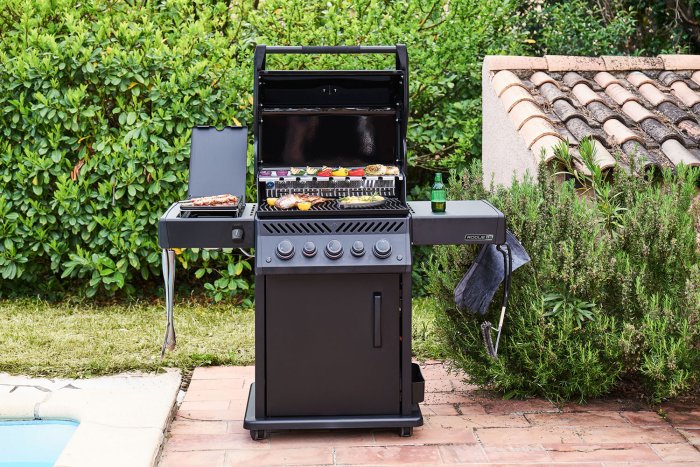 Napoleon Phantom Rogue Pro-S 425 Gasgrill