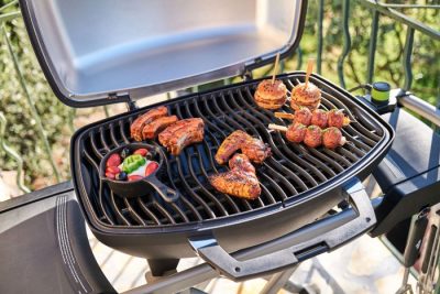 Kompakter Elektrogrill für Balkon, Camping und Urlaub - Napoleon TravelQ PRO285E
