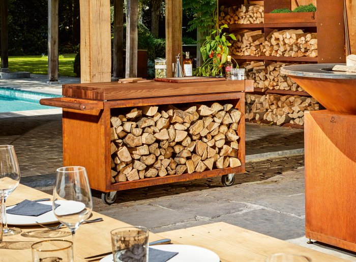 OFYR Mise en Place Table Corten 135 PRO Teakholz - große Arbeitsfläche und viel Stauraum