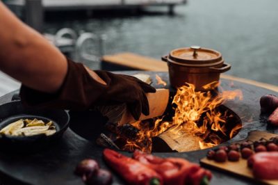 OFYR Grill Feuerplatte Mit einem OFYR Grill wird das nächste Grillevent ein ganz besonderes Erlebnis.