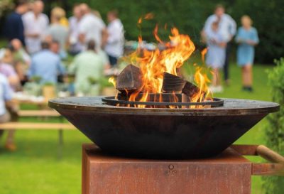 OFYR Grill - Outdoor-Kochgerät und gemütliche Feuerstelle